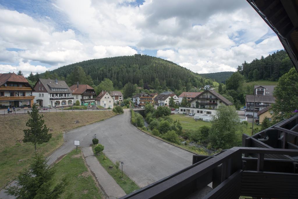 Enz Residenz Hotel Enzklösterle Exterior foto